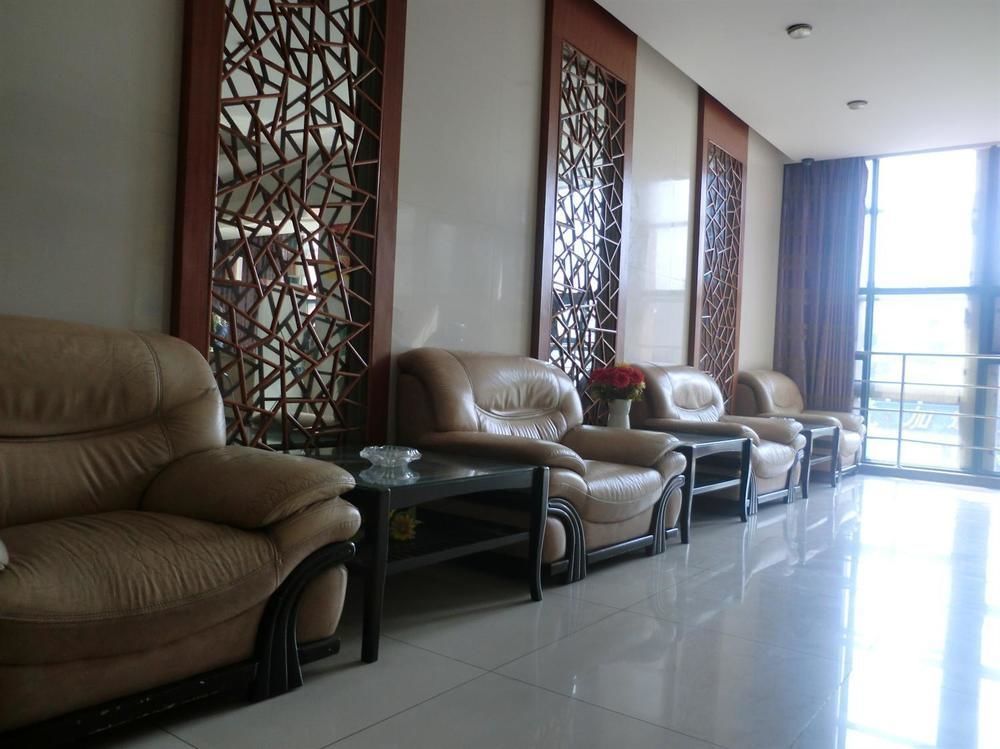 Huayu South City Hotel Wenjiang Exteriör bild
