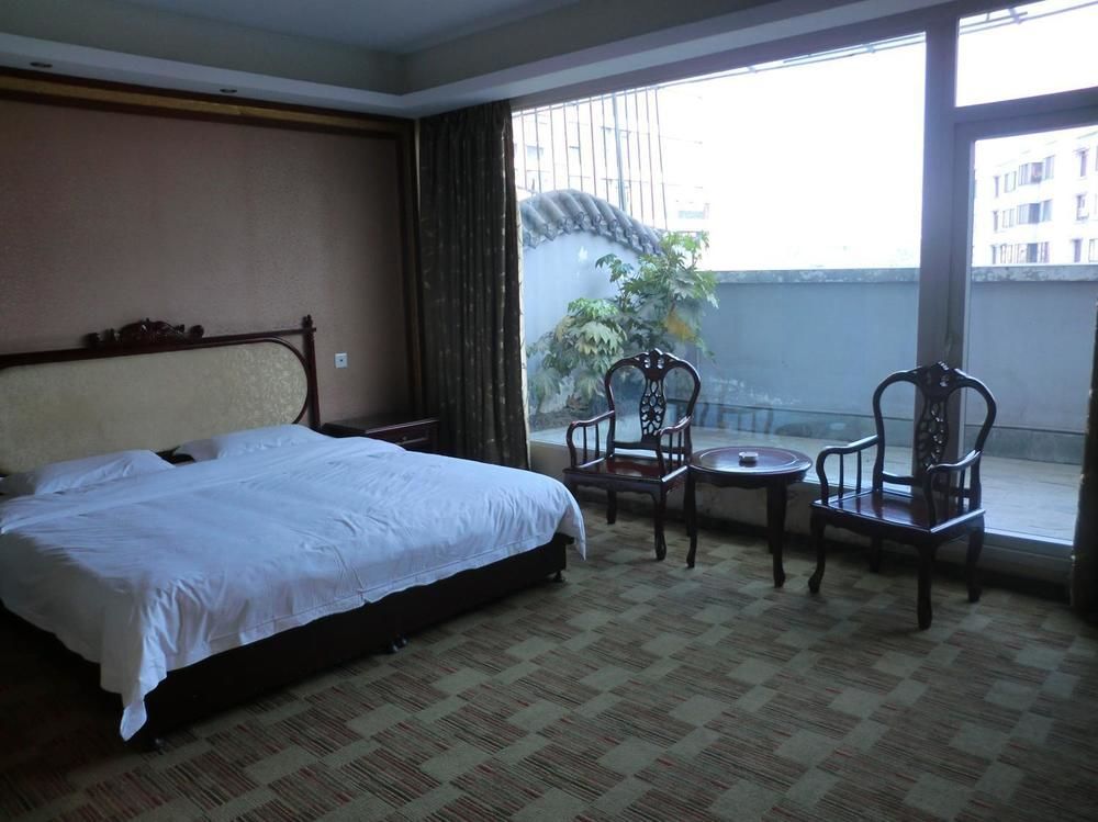Huayu South City Hotel Wenjiang Exteriör bild