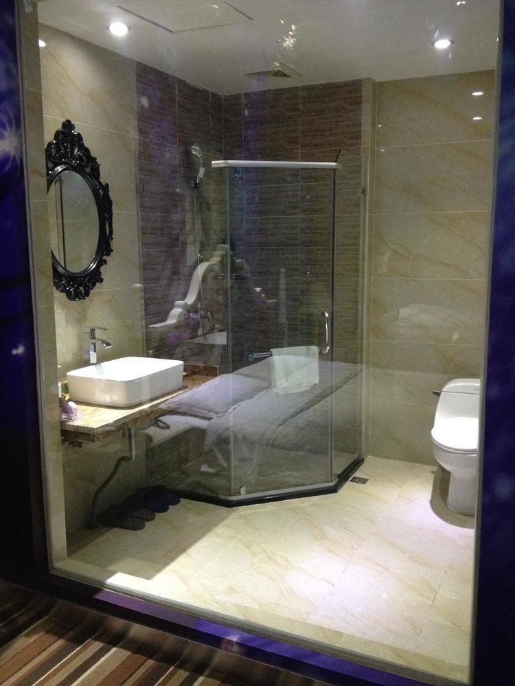 Huayu South City Hotel Wenjiang Exteriör bild